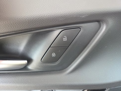 New 2026 Chevrolet Equinox LT image 42