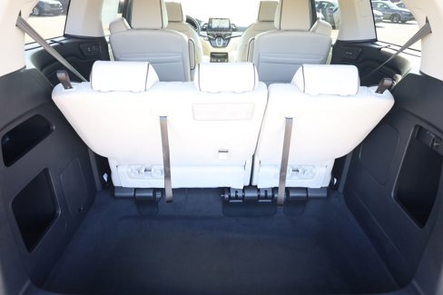New 2026 Honda Odyssey Touring image 9
