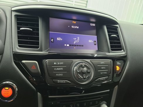 Used 2019 Nissan Pathfinder S image 29