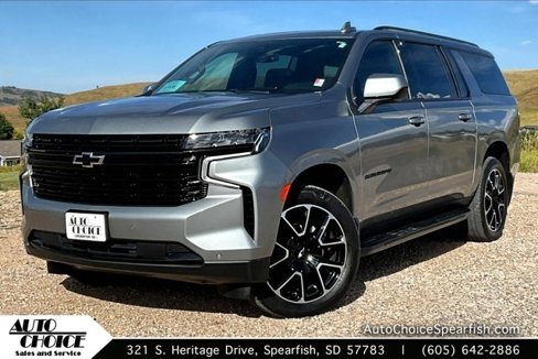 Used 2023 Chevrolet Suburban RST image 1