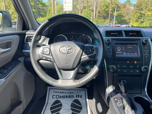 Used 2016 Toyota Camry SE image 21