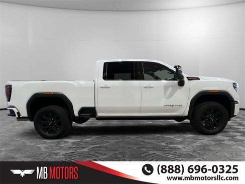 Used 2024 GMC Sierra 3500 AT4 w/ Technology Package image 2