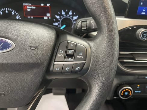 Used 2022 Ford Escape SE image 17