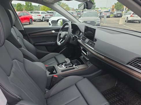 Certified 2025 Audi Q5 2.0T Premium image 19