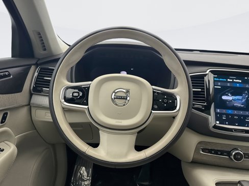 Used 2025 Volvo XC90 B5 Plus w/ Protection Package Premier image 12