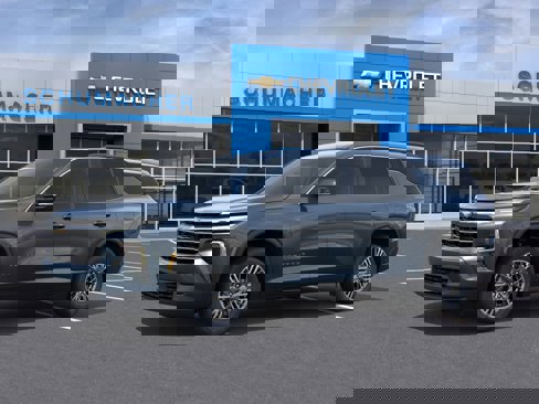 New 2026 Chevrolet Traverse LT image 2
