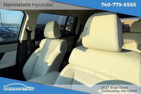 Used 2025 Hyundai Santa Fe Calligraphy image 23