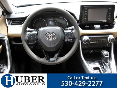 Used 2021 Toyota RAV4 XLE image 6
