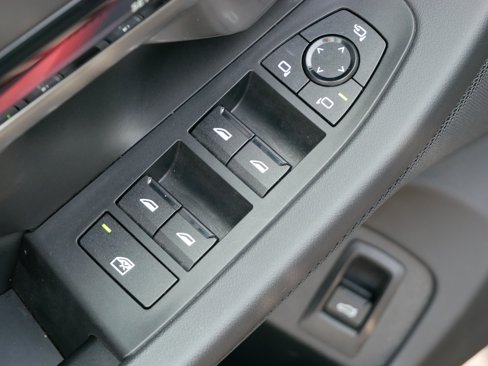 Used 2025 BMW 540i xDrive image 19