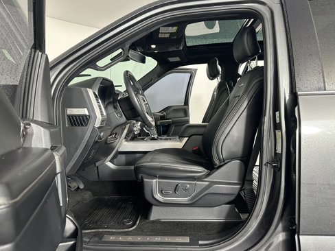 Used 2015 Ford F150 Platinum w/ Equipment Group 701A Luxury image 23