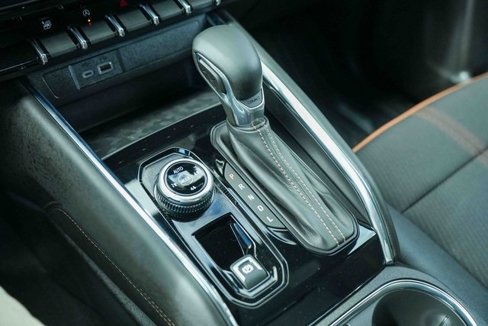 Used 2025 GMC Canyon AT4 image 37