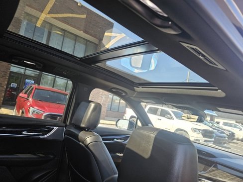 Used 2023 Cadillac XT6 Premium Luxury image 13