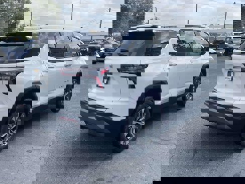 New 2026 Chevrolet Equinox LT image 3