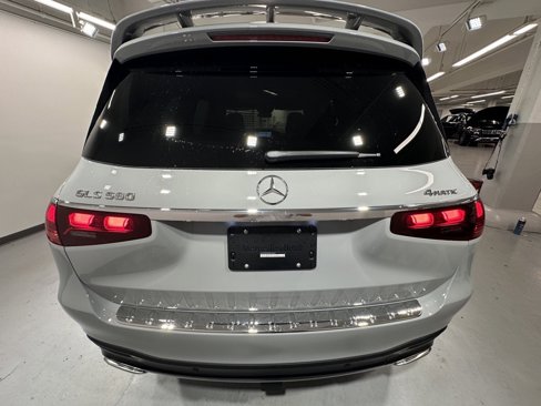 New 2026 Mercedes-Benz GLS 580 4MATIC image 12