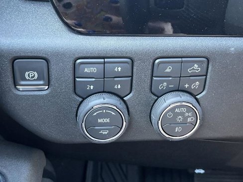 New 2026 Chevrolet Silverado 3500 LT w/ All Star Edition image 18