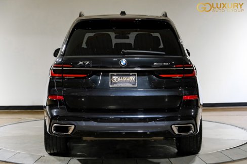 Used 2024 BMW X7 xDrive40i w/ M Sport Package image 11