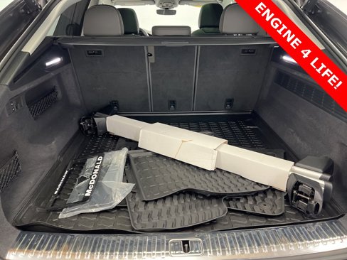Used 2023 Audi Q8 Prestige image 26