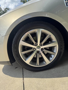 Used 2009 Lincoln MKS image 8