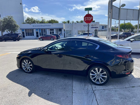 Used 2023 MAZDA MAZDA3 s image 9