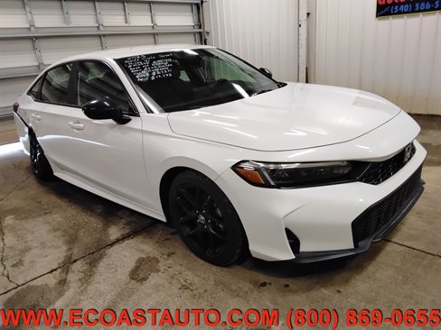 Used 2025 Honda Civic Sport image 1