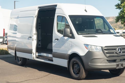 Used 2025 Mercedes-Benz Sprinter 2500 image 8