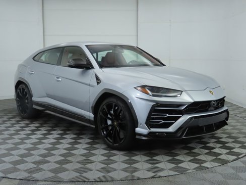 Used 2020 Lamborghini Urus image 3
