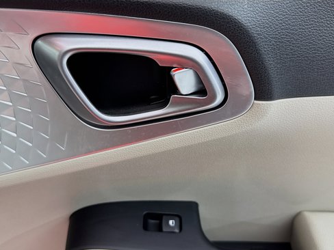 Used 2025 Kia Soul LX image 28