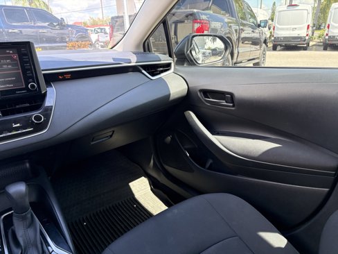 Used 2022 Toyota Corolla LE image 16