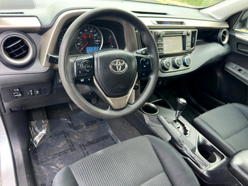 Used 2015 Toyota RAV4 LE image 21