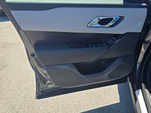 Used 2026 Land Rover Range Rover Velar Dynamic SE image 23