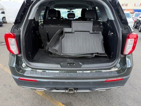 Used 2022 Ford Explorer XLT w/ Equipment Group 202A image 11