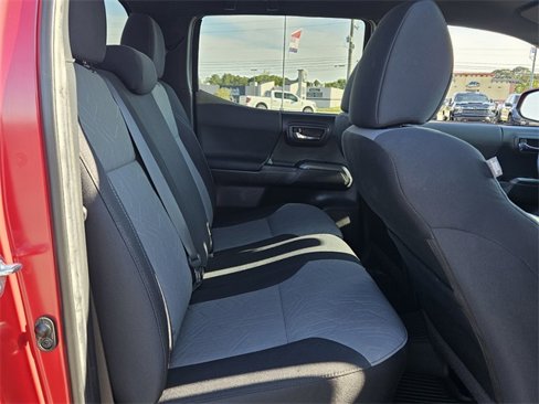 Used 2023 Toyota Tacoma TRD Sport image 16
