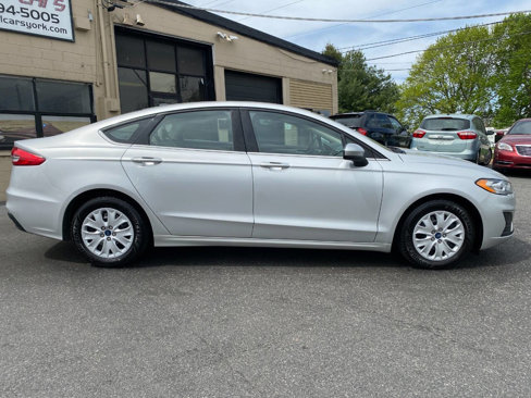 Used 2019 Ford Fusion S image 2