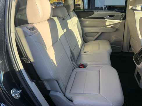 Used 2023 Volkswagen Atlas SEL image 15