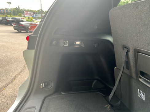 New 2025 Jeep Grand Cherokee L Limited w/ Black Appearance Package image 16