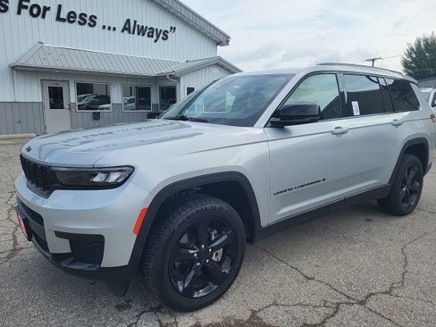 Used 2023 Jeep Grand Cherokee L Laredo image 24