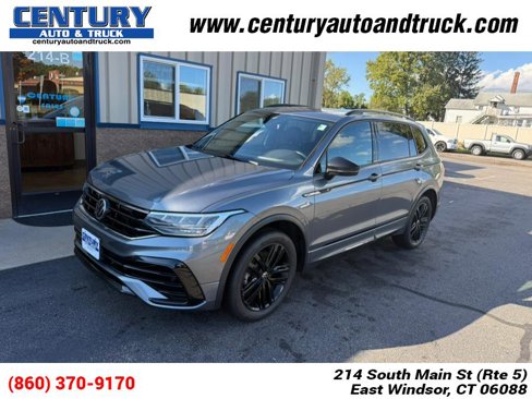 Used 2022 Volkswagen Tiguan SE R-Line image 1