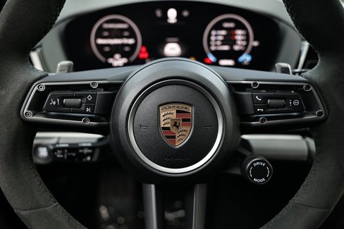 New 2025 Porsche Panamera 4 image 37