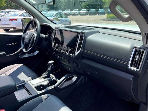 Certified 2025 Nissan Frontier SV image 14