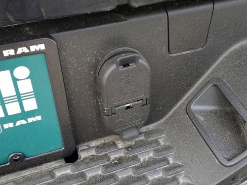 New 2025 RAM 1500 Tungsten w/ Towing Technology Group image 9