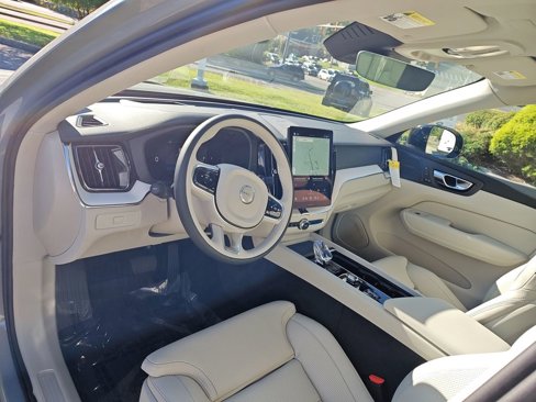 New 2026 Volvo XC60 B5 Ultra w/ Protection Package Premier image 12