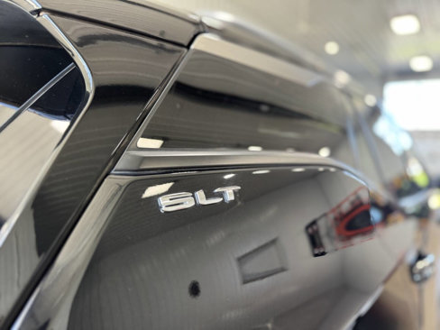 Used 2024 GMC Terrain SLT image 33