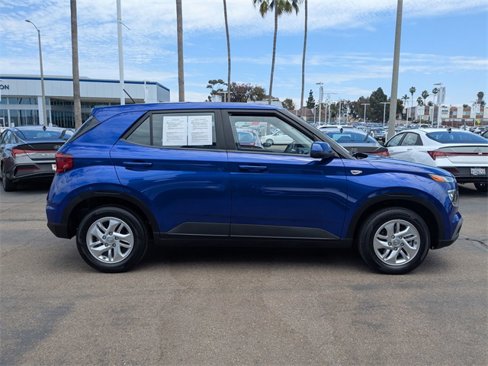 Used 2025 Hyundai Venue SE image 5