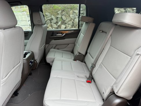 New 2025 GMC Yukon XL Elevation image 16