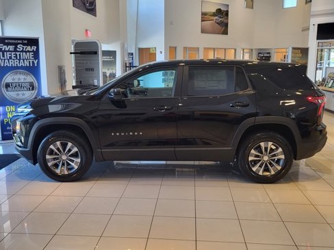 New 2026 Chevrolet Equinox LT w/ Convenience Package II image 7