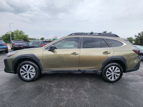 Used 2024 Subaru Outback Premium image 4