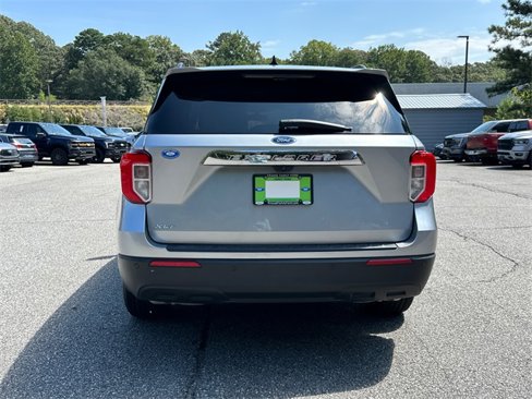 Certified 2022 Ford Explorer XLT image 6