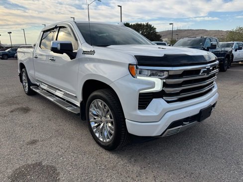 Used 2023 Chevrolet Silverado 1500 High Country w/ Technology Package image 3