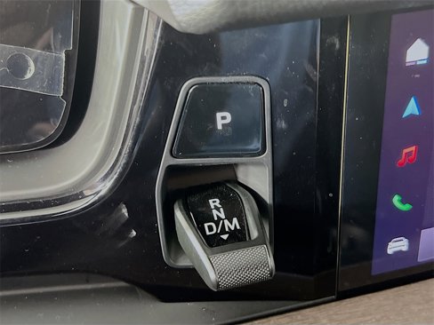 Used 2025 Porsche Cayenne image 19