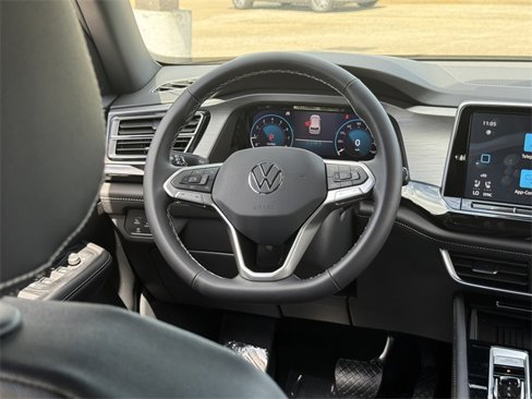 New 2025 Volkswagen Atlas Cross Sport SE image 16